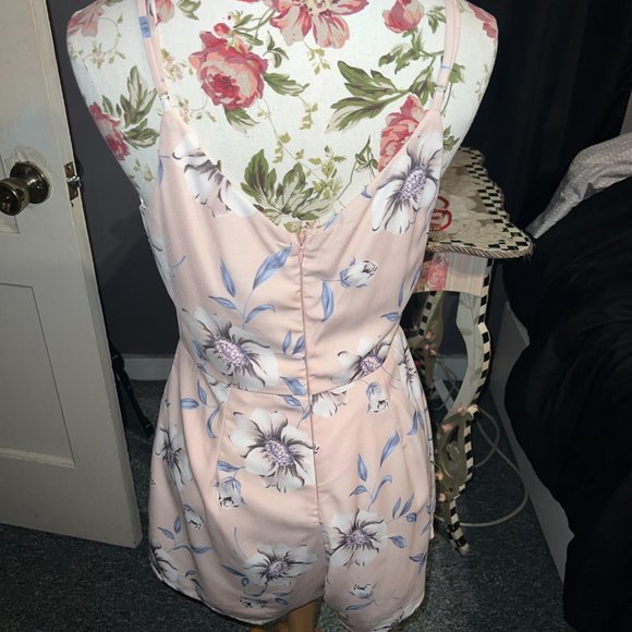 LULUS ELEGANT FLORAL ROMPER - Picture 3 of 4
